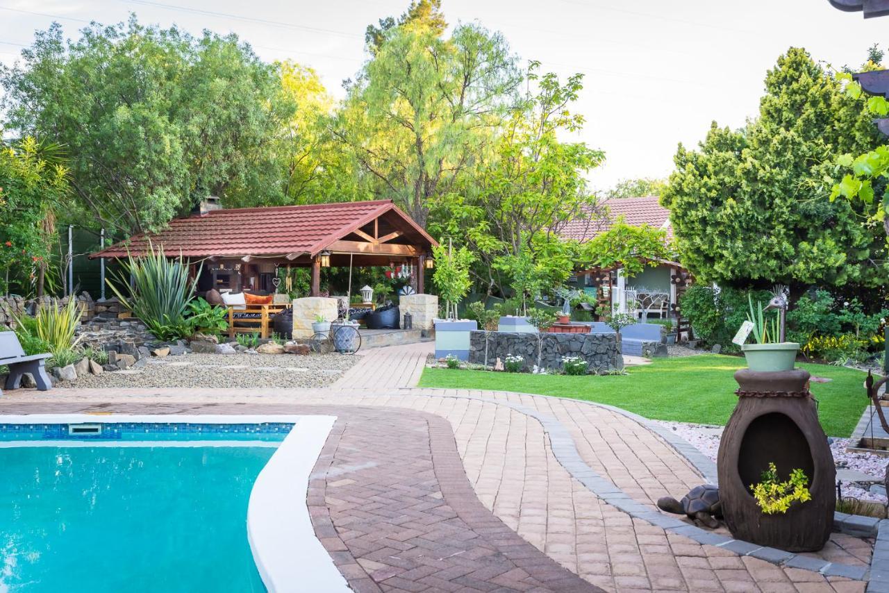 Gabbys Cottage Guesthouse บลูมฟอนเทน ภายนอก รูปภาพ