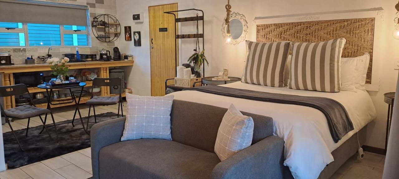 Gabbys Cottage Guesthouse บลูมฟอนเทน ภายนอก รูปภาพ