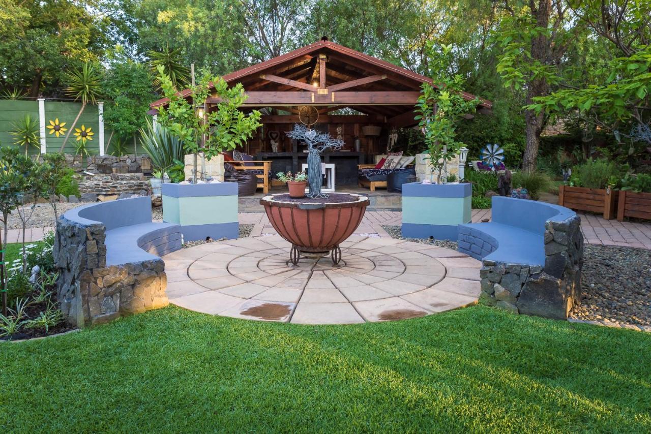 Gabbys Cottage Guesthouse บลูมฟอนเทน ภายนอก รูปภาพ